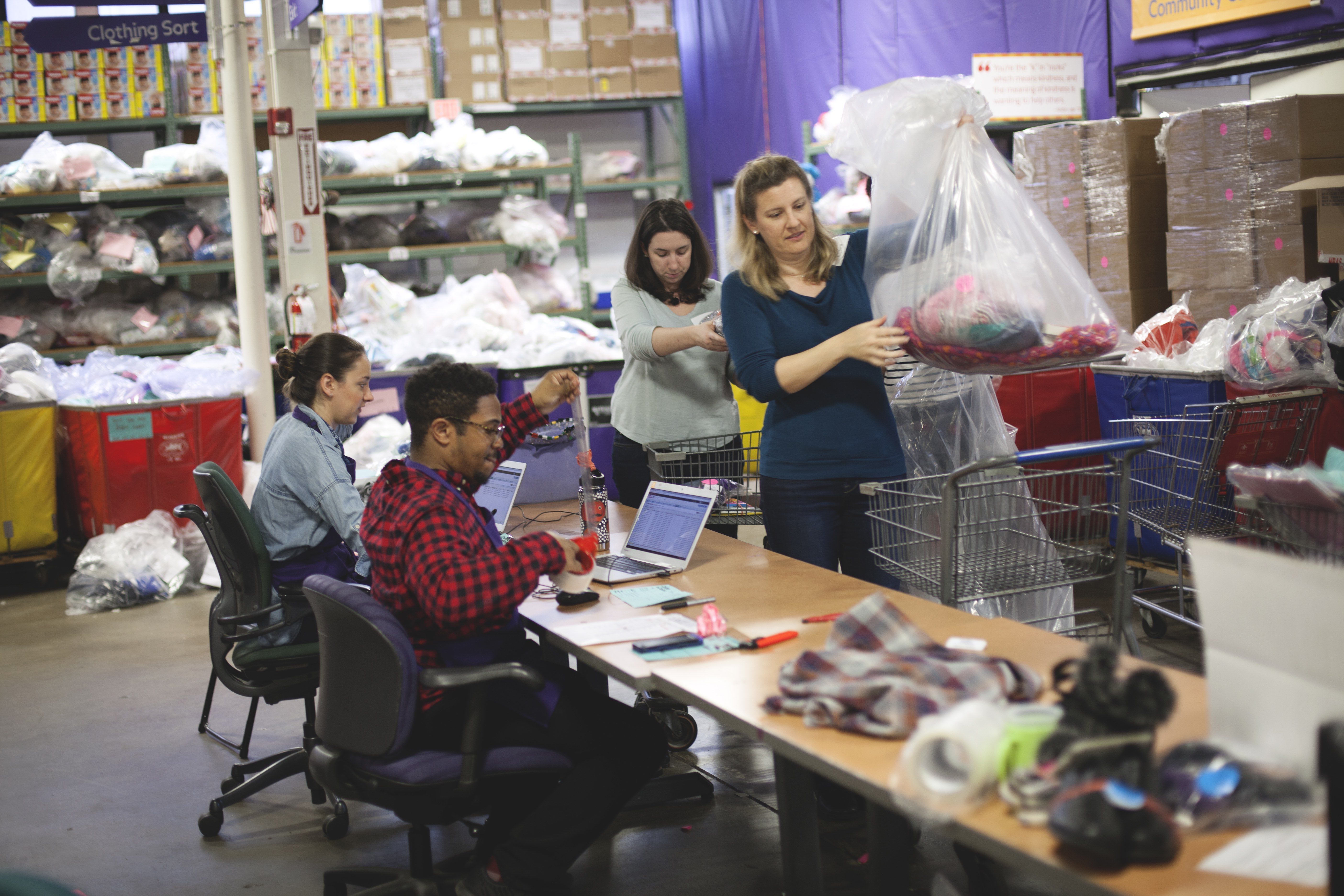 OHO’s Annual Volunteer Day: Cradles to Crayons | OHO