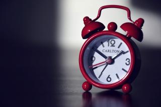 red alarm clock