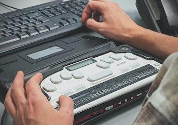 braille reader